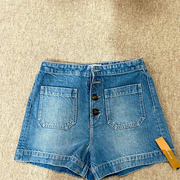 New with tags , Reformation Eloise Jean Shorts size 27 (4). Amazing fit. - Picture 4 of 4